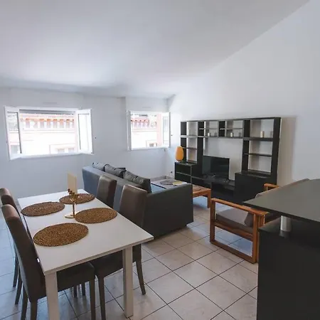 Apartment At St Georges With A Cute Patio